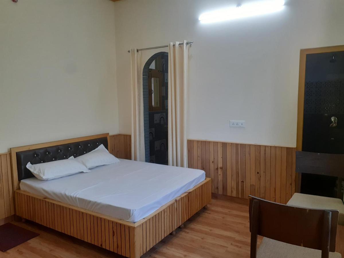 Gazing Moon Homestay Shamshi Eksteriør bilde